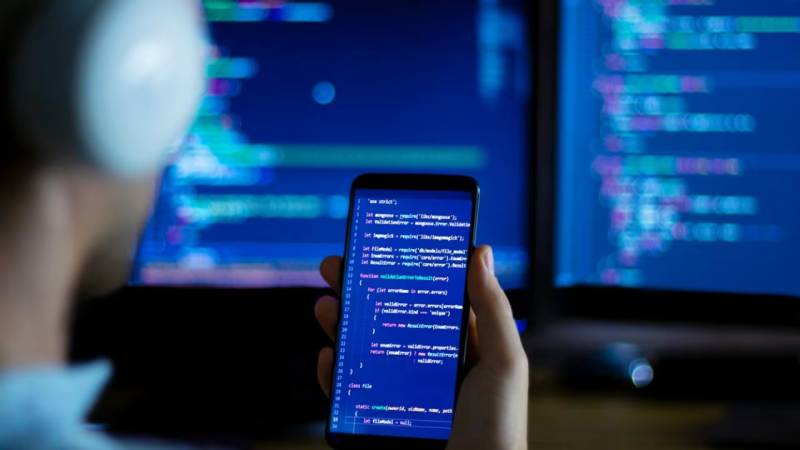 边缘计算是否会重构安图县软件开发的技术版图，取代传统云计算？